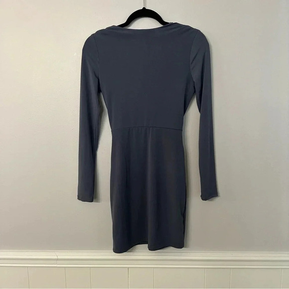 Nasty Gal Deep V-Neck Long Sleeve Gray Tunic Dress Size Small GUC - Picture 8 of 8